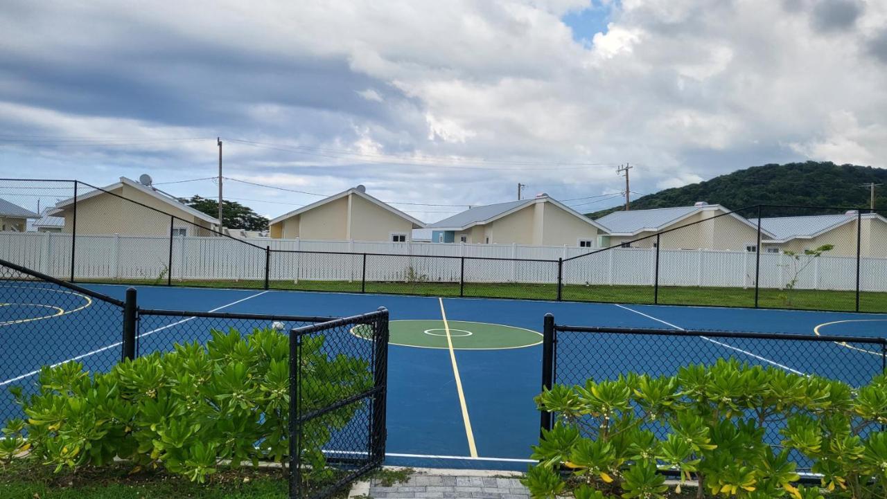 Summer Breeze Villa Lucea Exterior photo